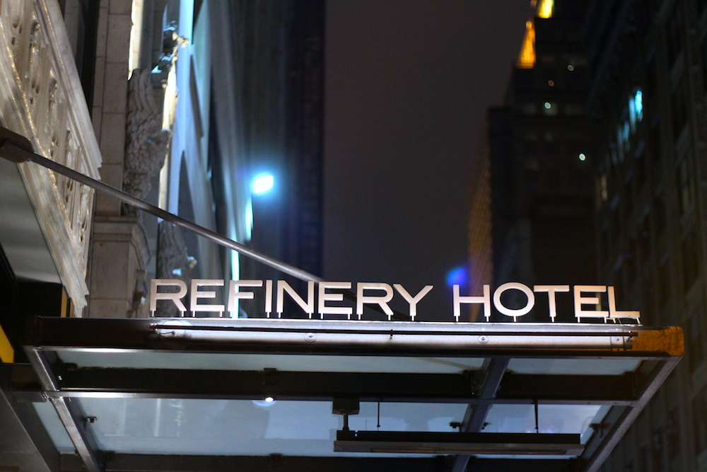 refinery hotel nyc front door (c) CG www.hejyou.be